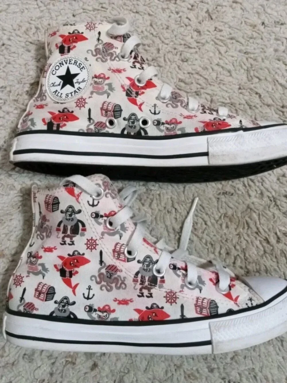 Converse CTAS Boys High Top Sneakers Pirate Print White/Red Lace-Up Size 1.5